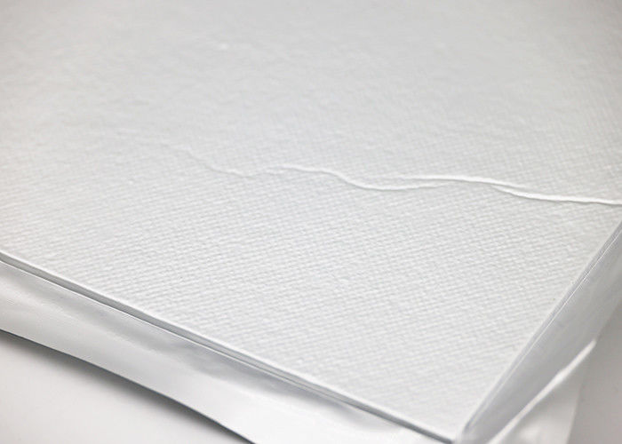 Isolador térmico micro-perforado branco com boa resistência a choques térmicos e estabilidade química